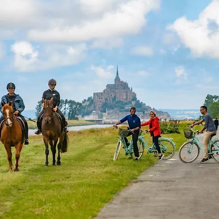 Hotel Ibis Pontorson Baie Du Mont Michel 3*