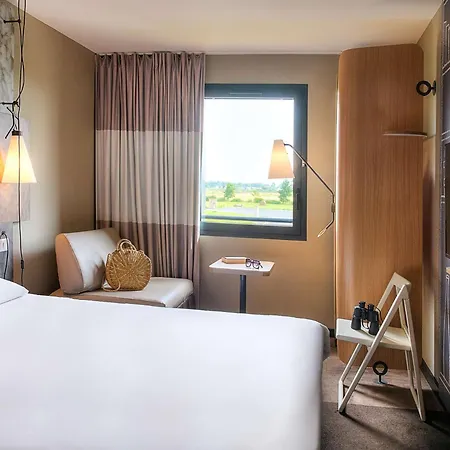 Ibis Pontorson Baie Du Mont Michel 3*